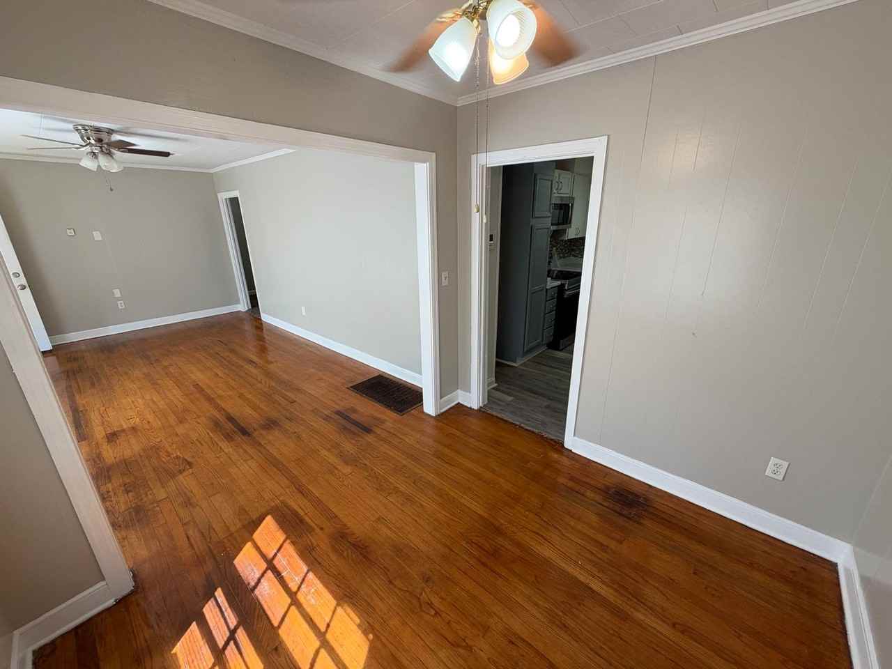 826 Monterey St - Photo 5 of 15