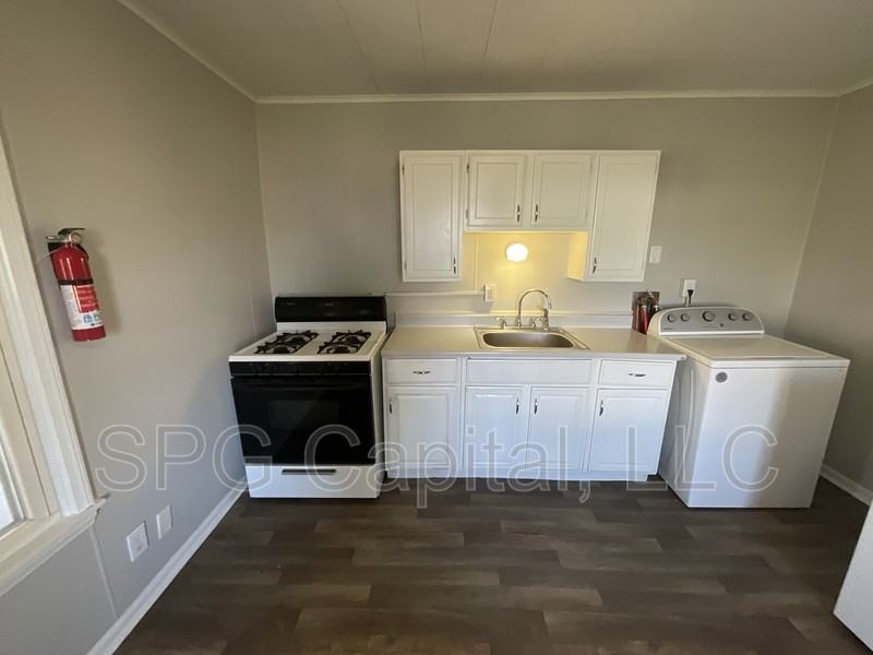 48 3rd St - Photo 5 of 10