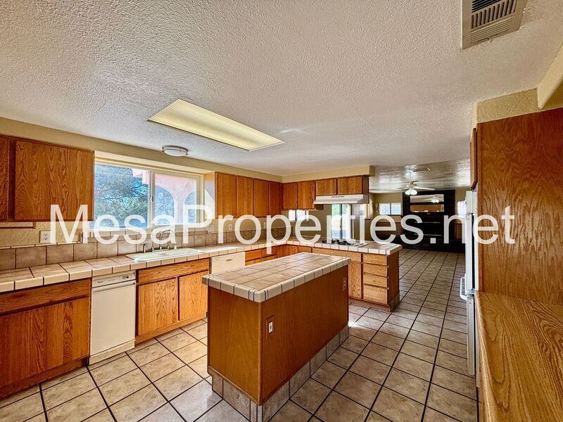 18633 Kamana Rd - Photo 7 of 29