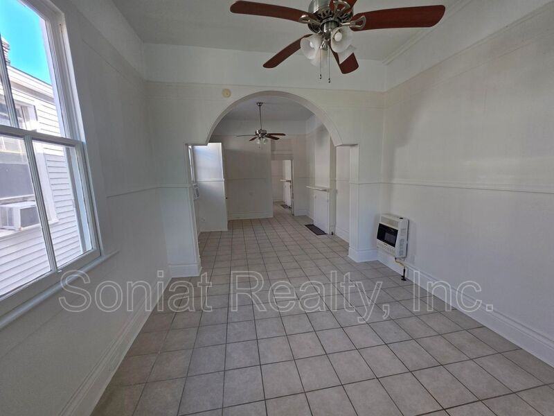 3007 Iberville St - Photo 2 of 8