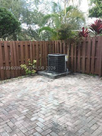 11352 Nw 56th St - Photo 7 of 15