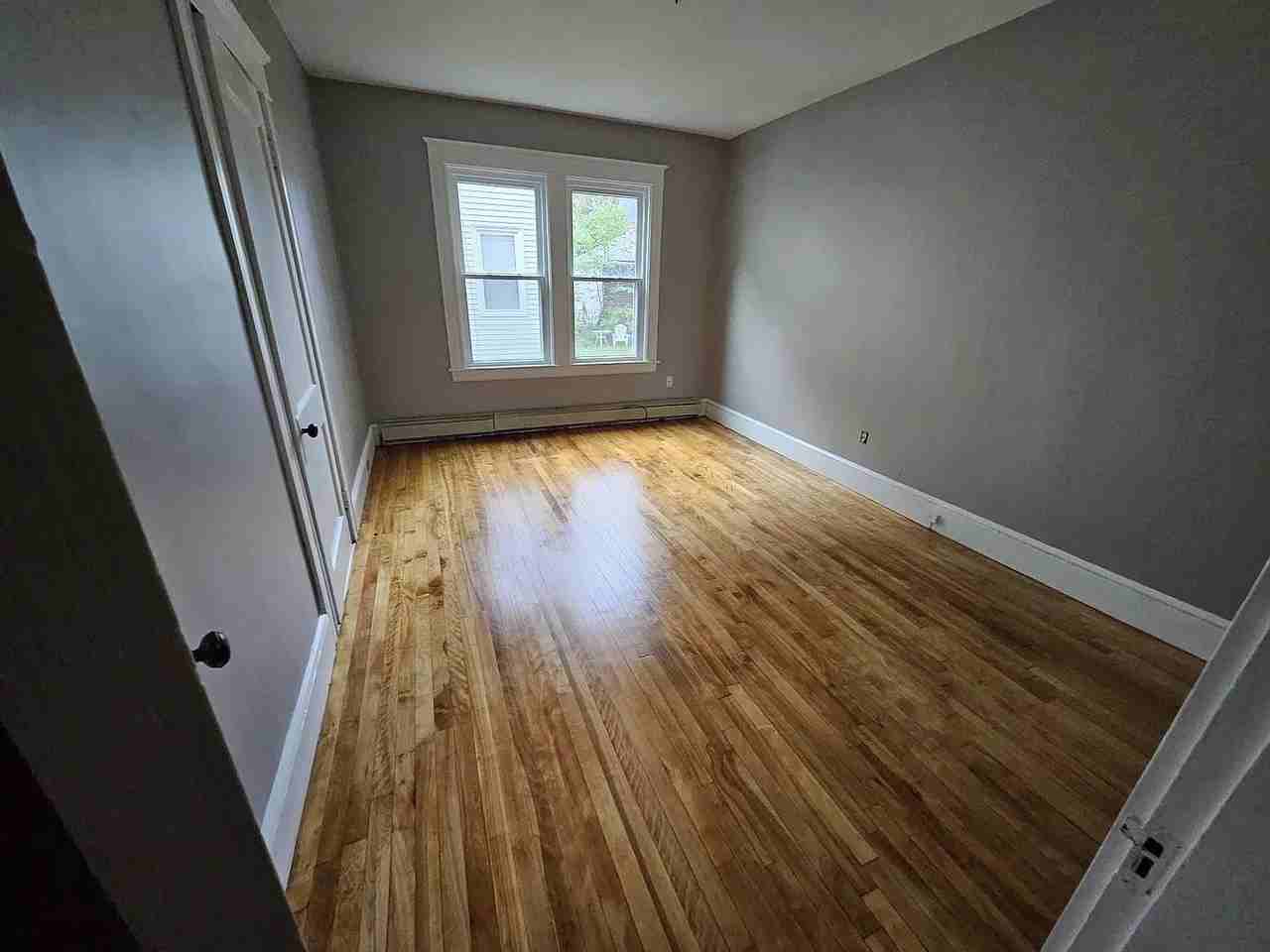 486 Woodford St #4 - Photo 6 of 9
