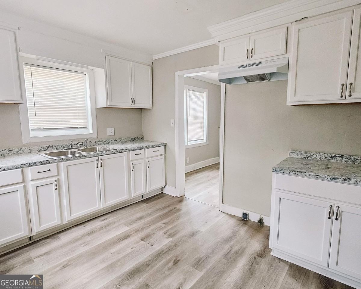 4369 Azalea Dr - Photo 3 of 8