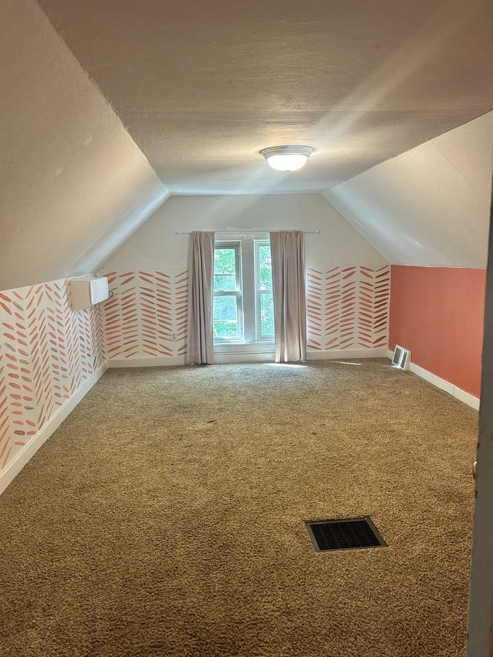 2650 N Bremen St - Photo 5 of 5