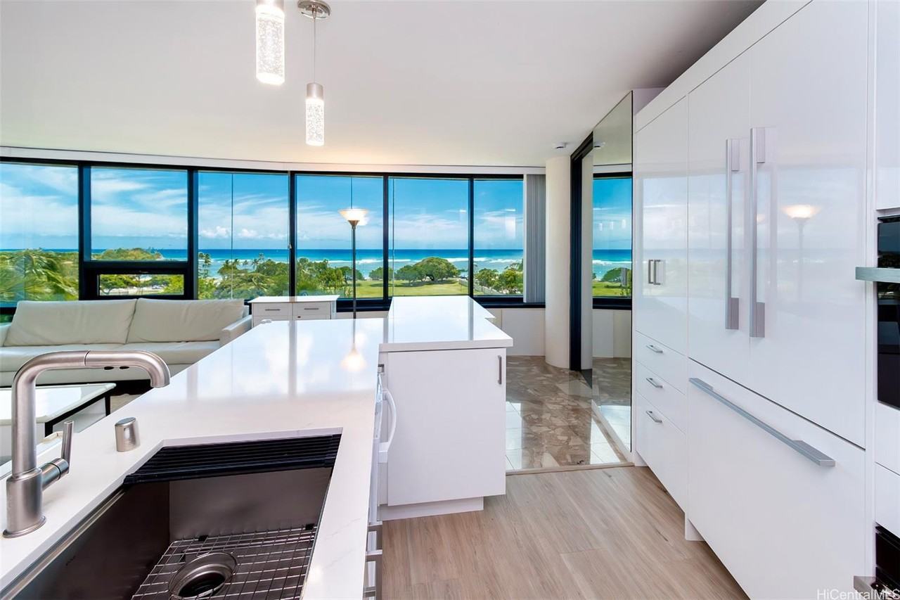 1330 Ala Moana Blvd #604 - Photo 5 of 25