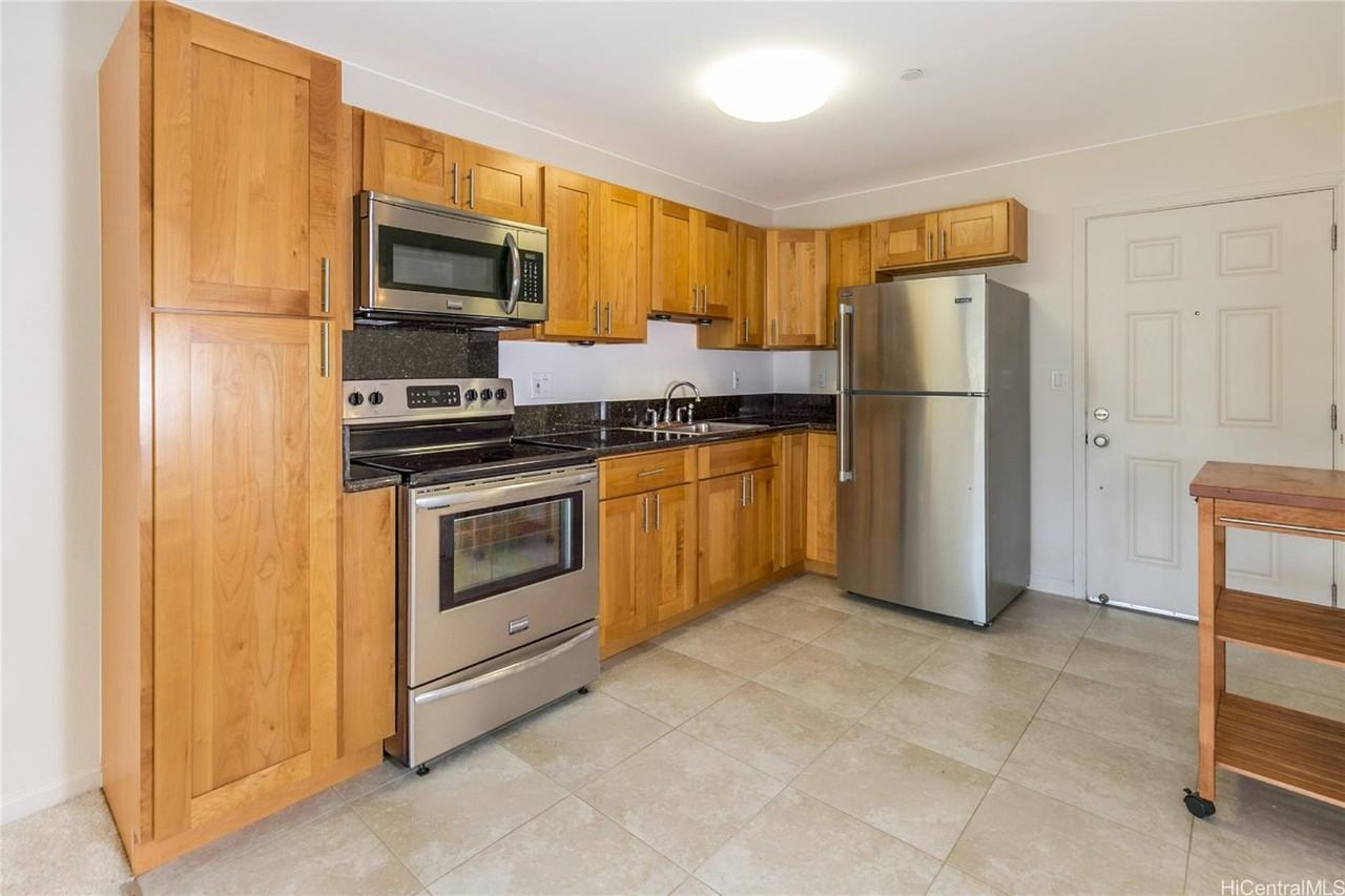 2738 Leialoha Ave #303 - Photo 2 of 16