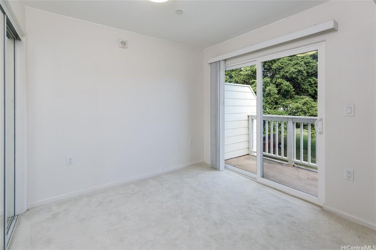 2738 Leialoha Ave #303 - Photo 6 of 16