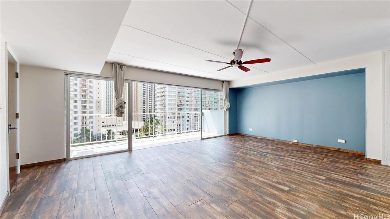 1804 Ala Moana Blvd #11B - Photo 4 of 25