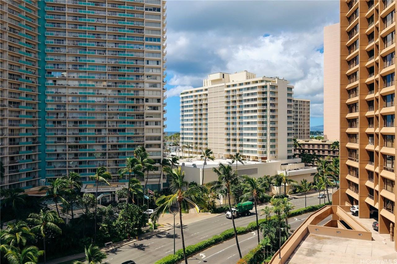 1804 Ala Moana Blvd #11B - Photo 6 of 25