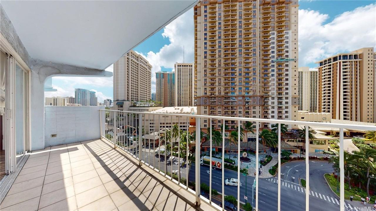 1804 Ala Moana Blvd #11B - Photo 7 of 25