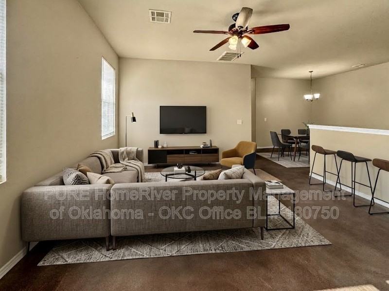 100 Ashley Dr - Photo 4 of 22
