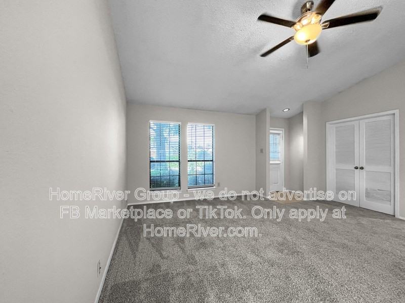 1306 Wyndham Dr - Photo 2 of 20