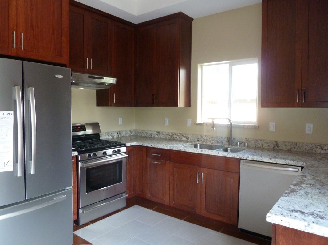 15573 Corinne Dr - Photo 2 of 11