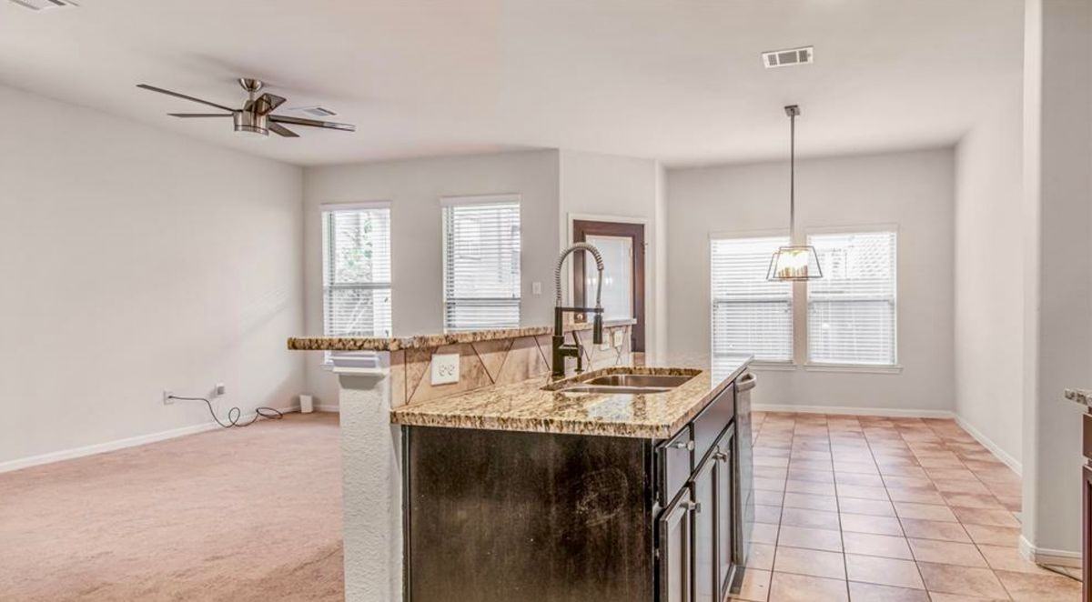 13530 Vista De Oro St - Photo 2 of 10