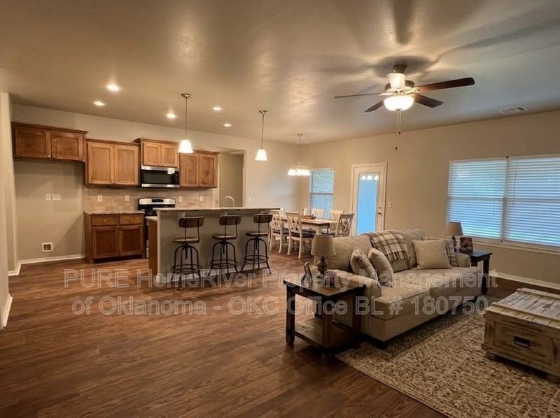 4712 River Mesa Dr - Photo 2 of 47