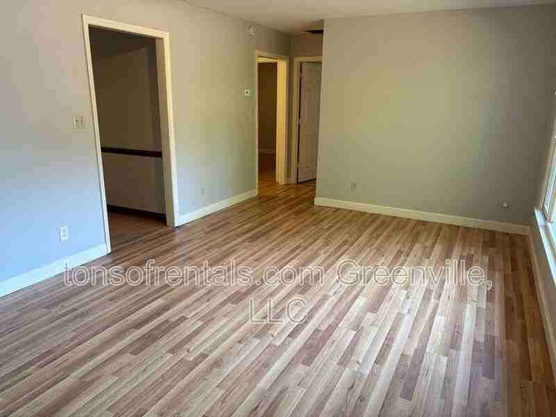108 Red Wine Ct - Photo 4 of 13