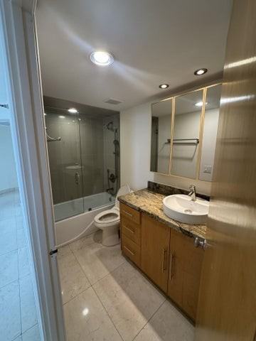 3300 Northeast 191st Street - Photo 7 of 8