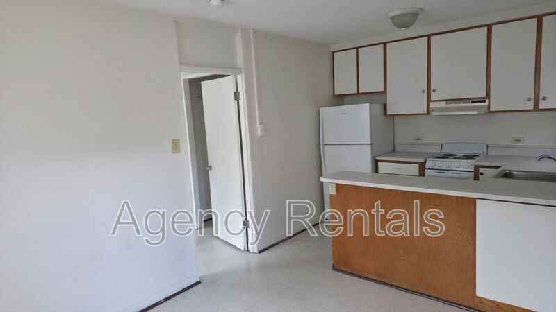927 Spencer St #A1 - Photo 3 of 7