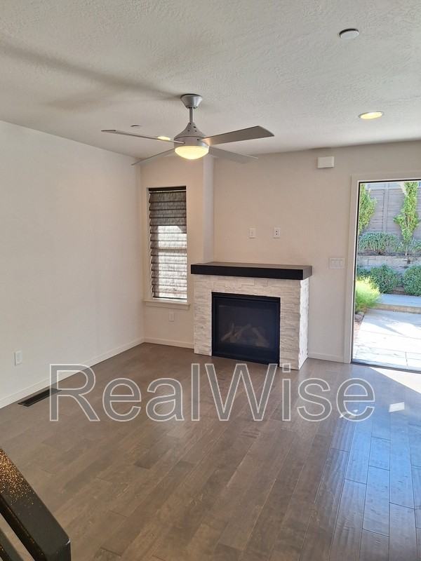49 N Mountain Ave - Photo 5 of 20