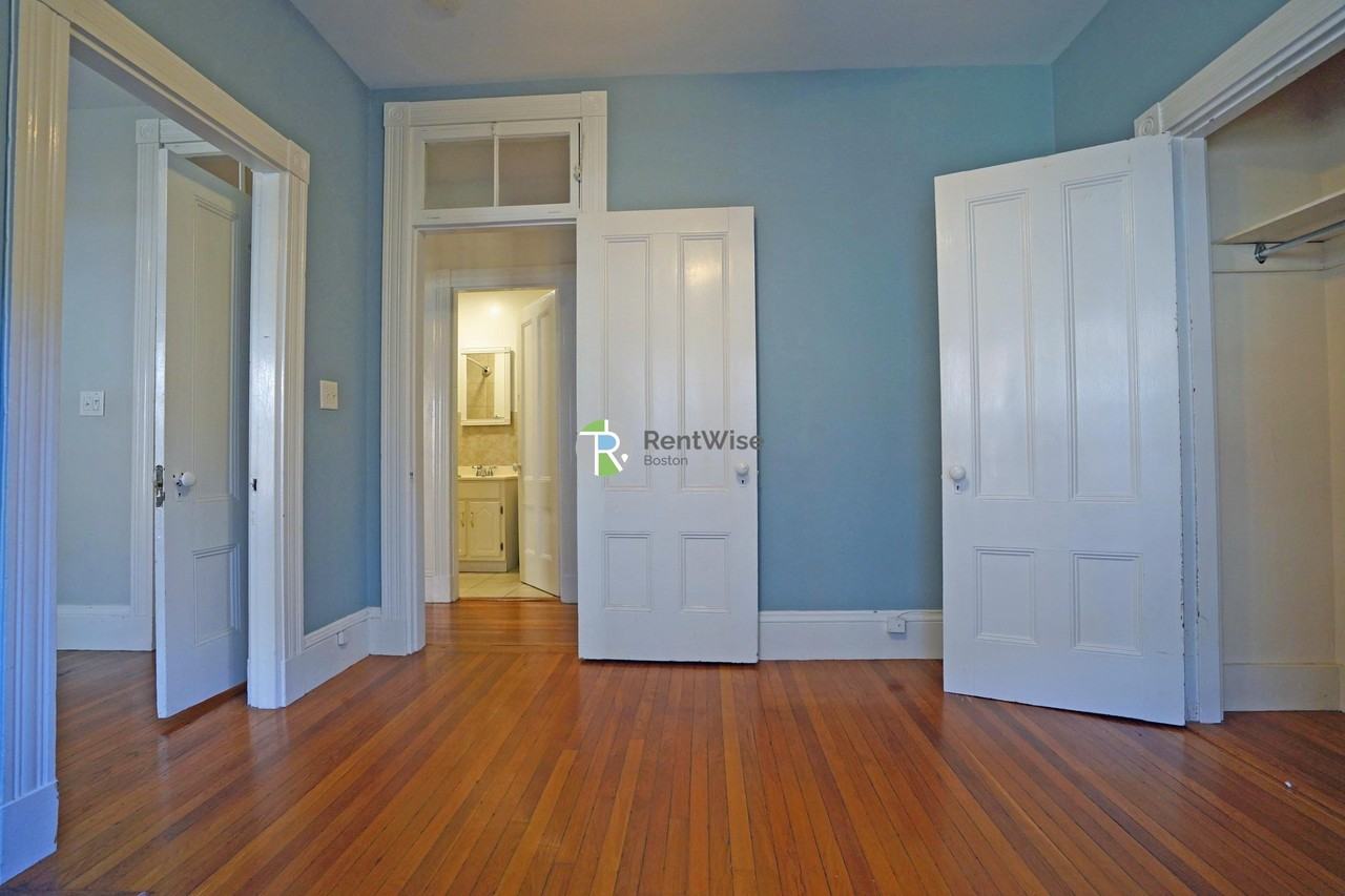 11 Parsons St #1 - Photo 7 of 24