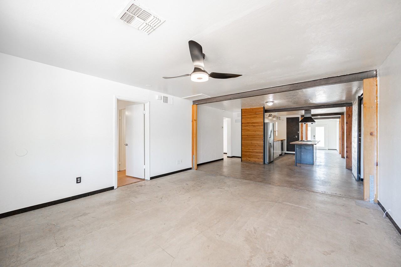 2206 N Dayton St - Photo 4 of 24
