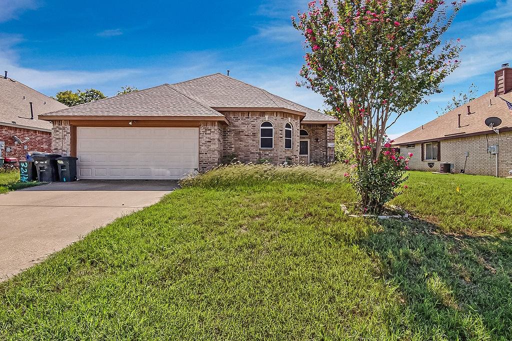 3214 Canary Ln - Photo 7 of 31