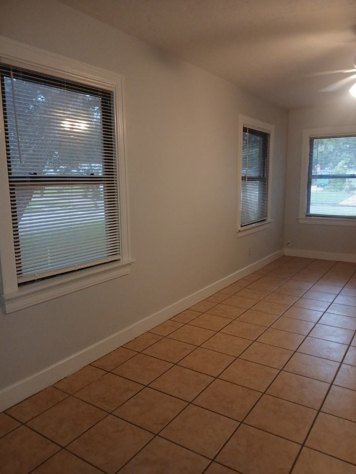 4262 3rd Ave N - Photo 5 of 17