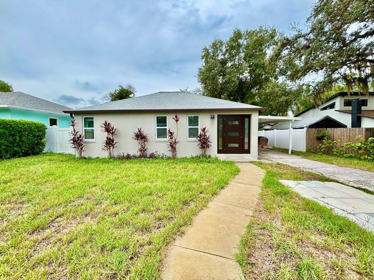 425 Orangewood Dr - Photo 3 of 36