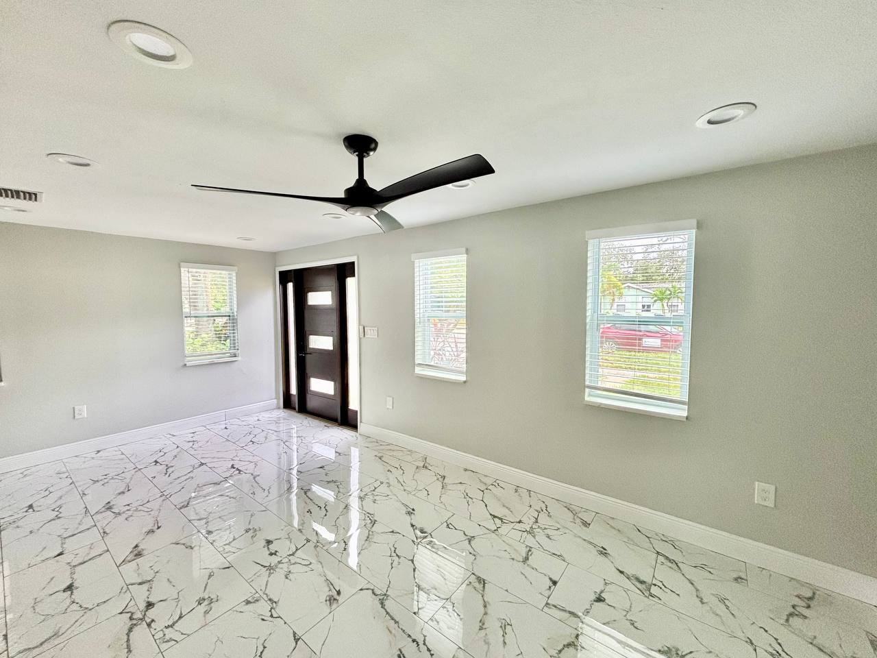 425 Orangewood Dr - Photo 6 of 36