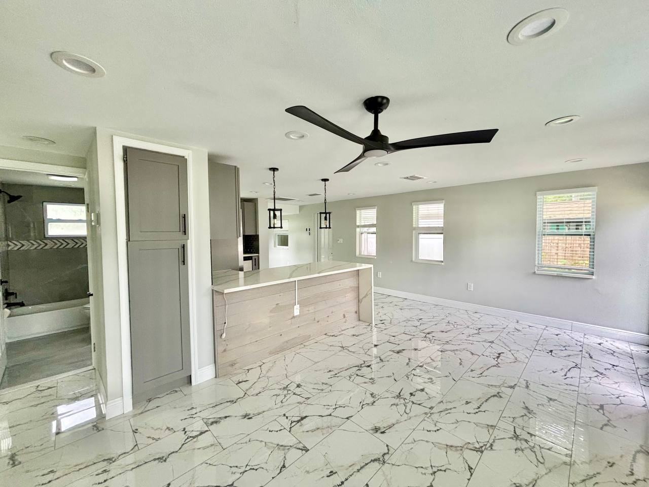 425 Orangewood Dr - Photo 7 of 36