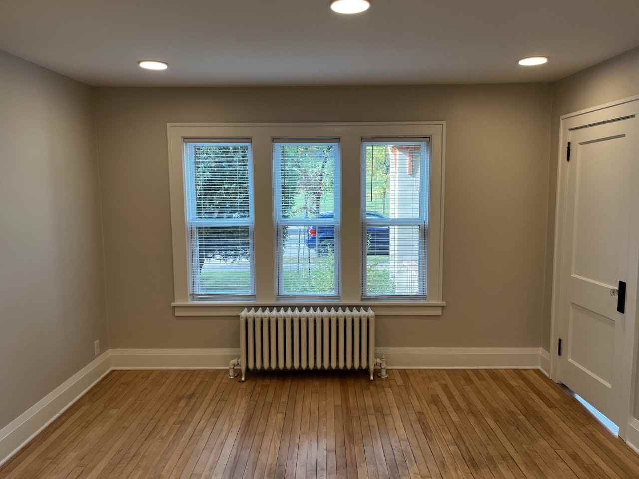 1008 E 4Th St - Photo 7 of 9