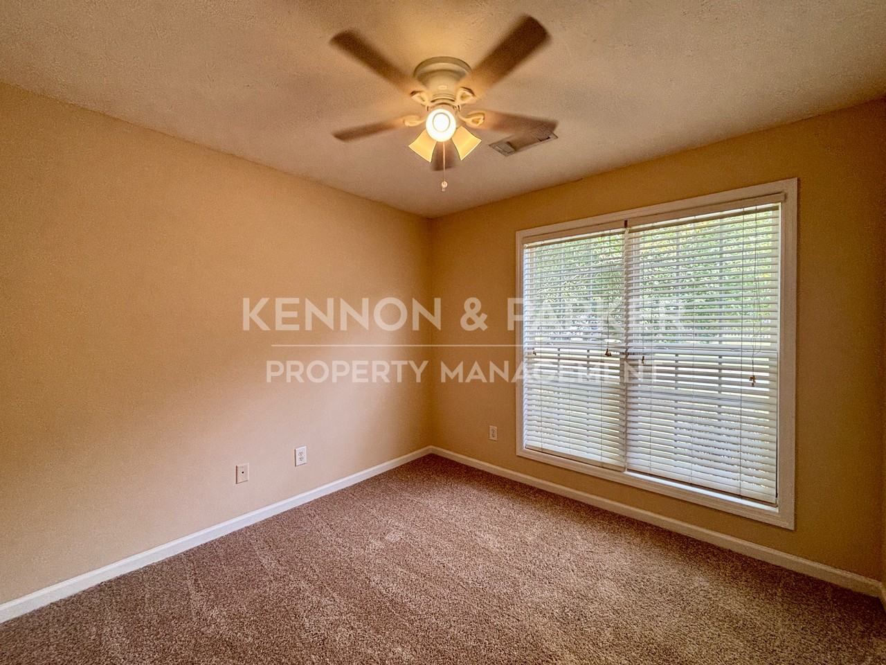 14 Lincolnshire Ln - Photo 2 of 17