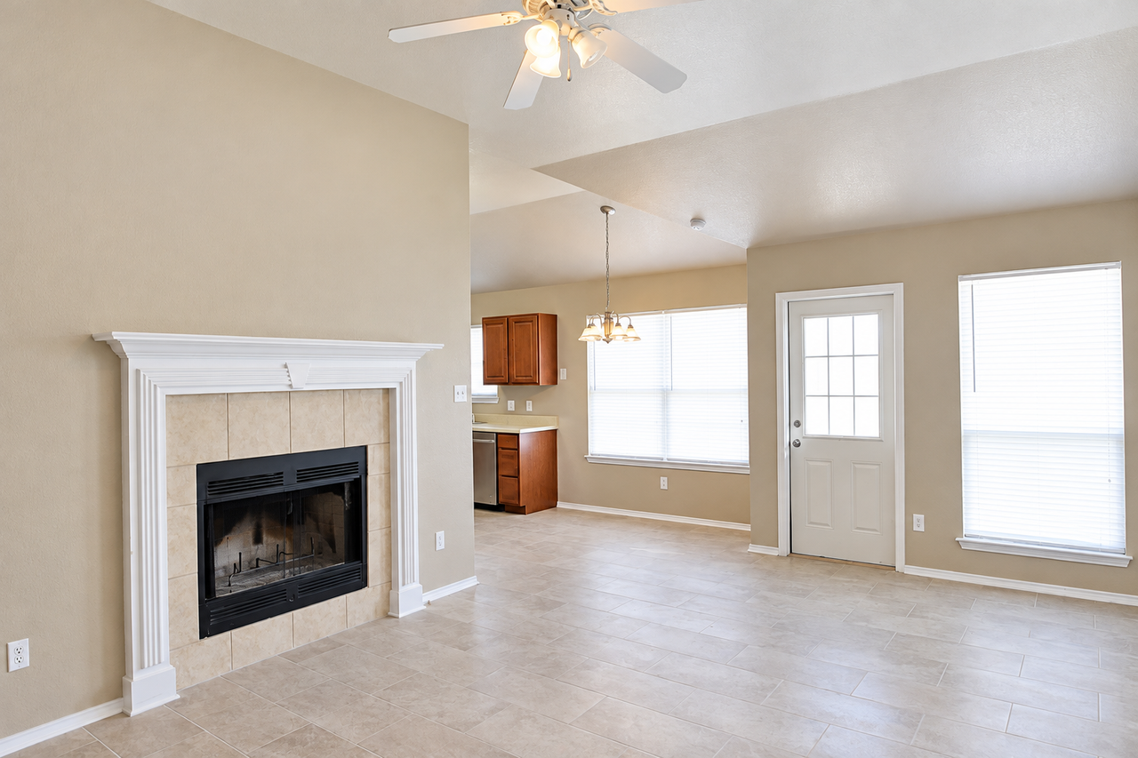 1707 Wood Creek Dr - Photo 7 of 16