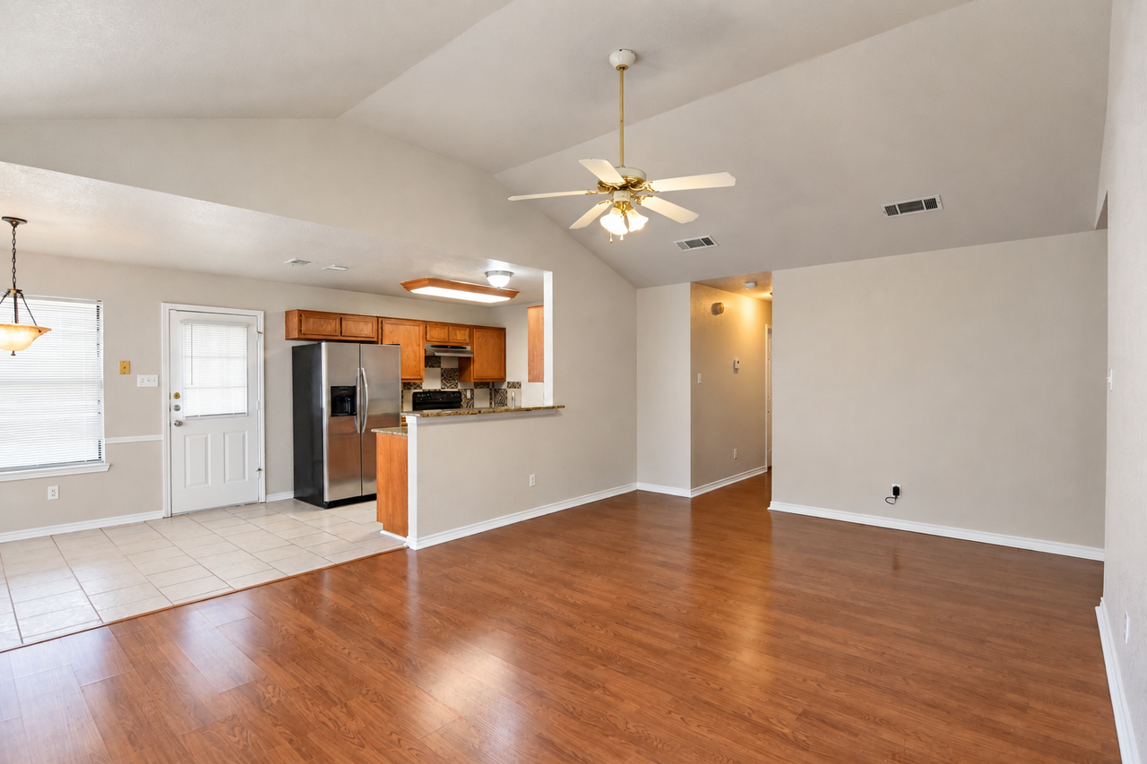 4906 Chad Dr - Photo 6 of 21