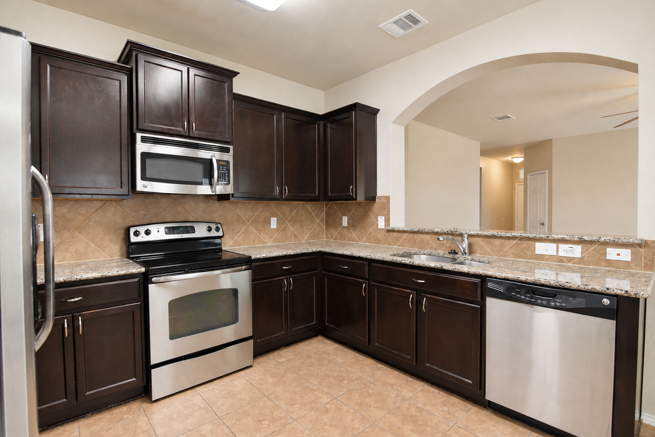 9602 Shimla Dr - Photo 5 of 50