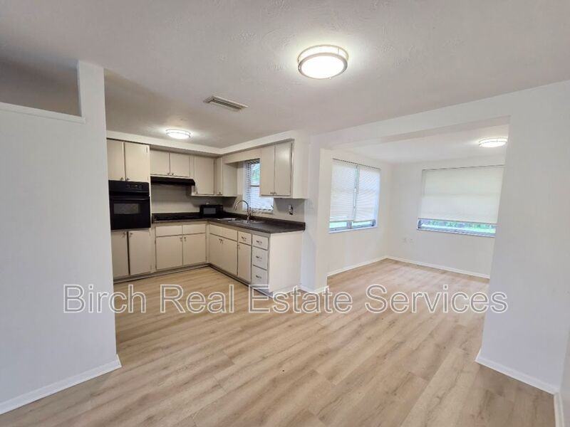 3402 Peterborough St - Photo 6 of 27