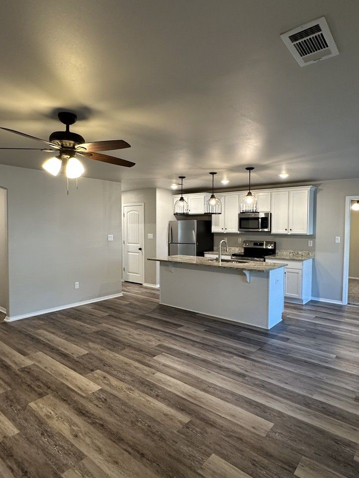 1057 Heritage Way - Photo 4 of 13