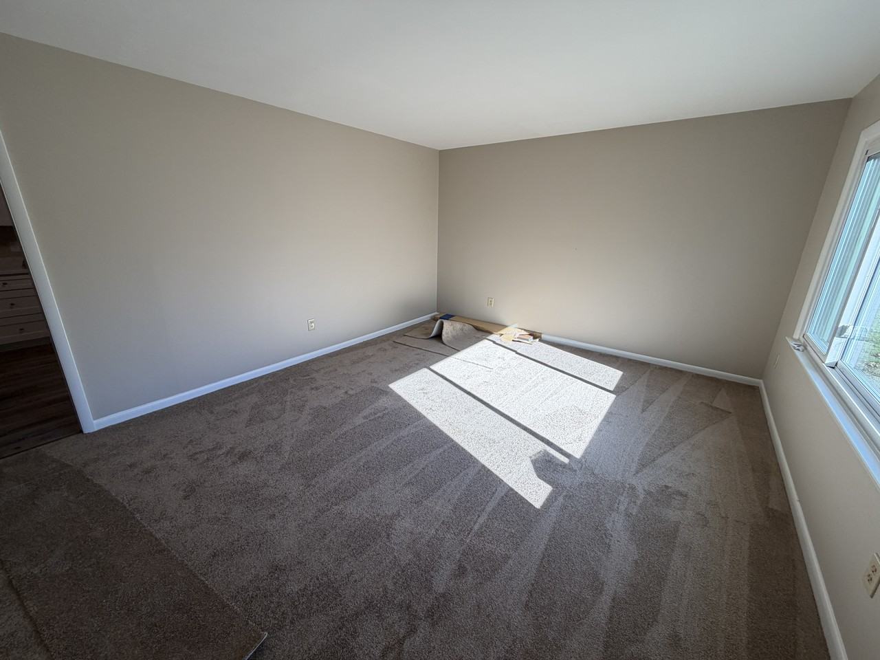 6265 Debbie Cir - Photo 5 of 45