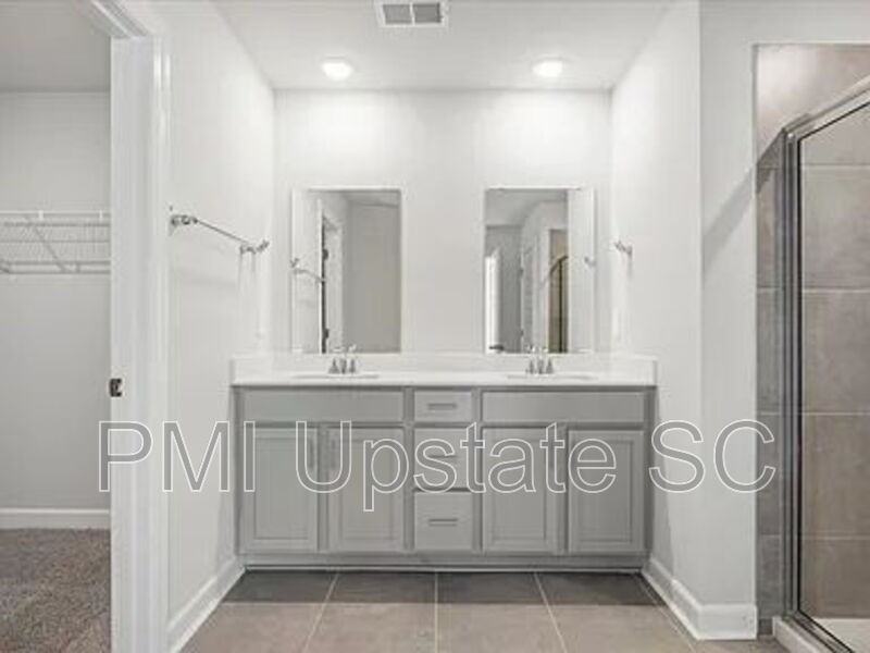 120 Gardner Ave - Photo 7 of 12