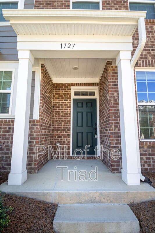 1727 Westfall St - Photo 3 of 26
