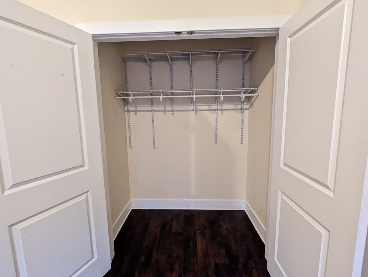 1618 Bank St - Photo 4 of 17