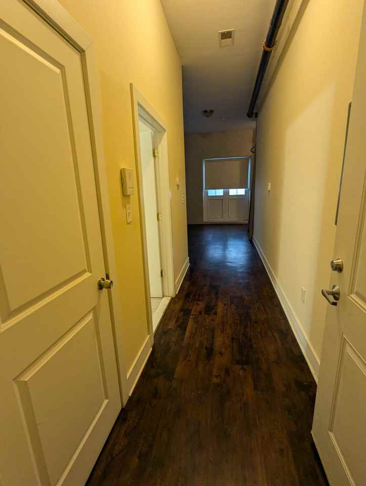 1618 Bank St - Photo 5 of 17
