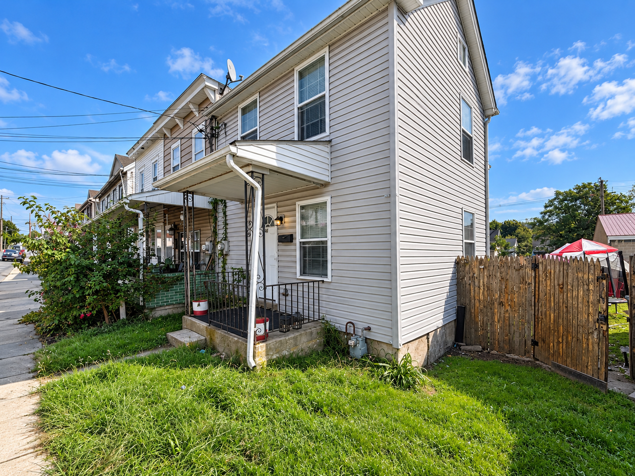 734 Merchant St - Photo 2 of 25