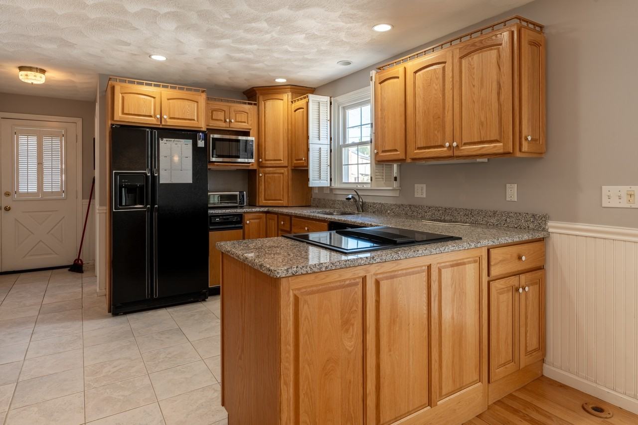 121 Hibiscus Ave - Photo 5 of 16
