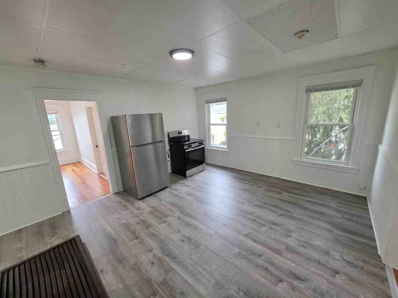 583 Willow St - Photo 2 of 9