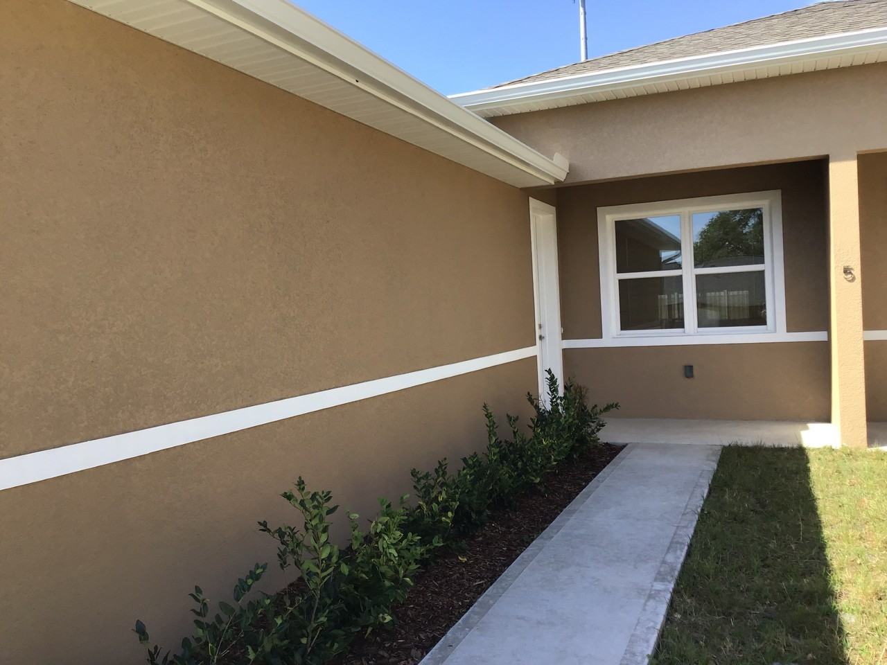 5 Columbia Ln #AB - Photo 2 of 18