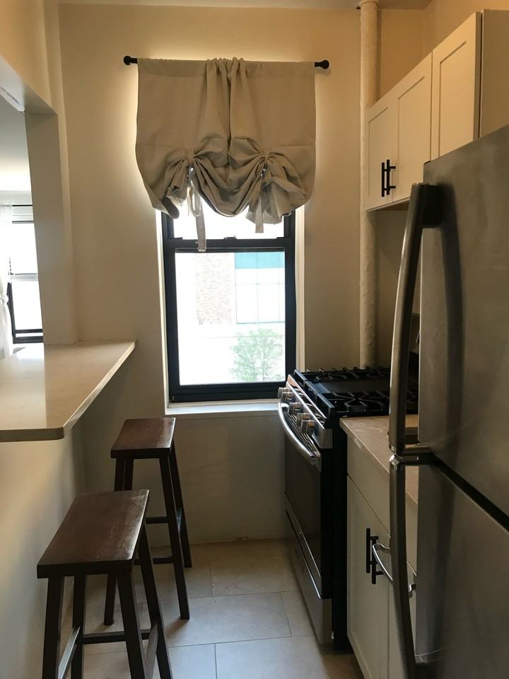 210 Martine Ave #4M - Photo 3 of 11