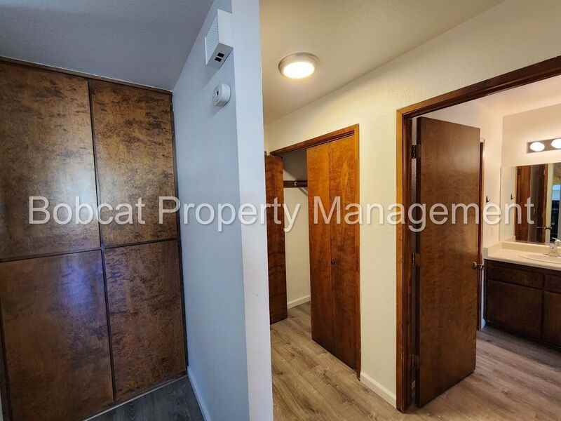 1516 South Ct #C - Photo 5 of 23