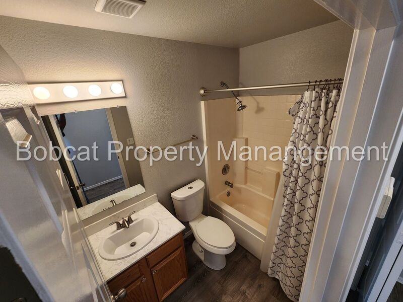1001 Hillside Dr - Photo 7 of 28
