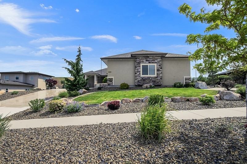 5030 W Parkridge Dr - Photo 4 of 50